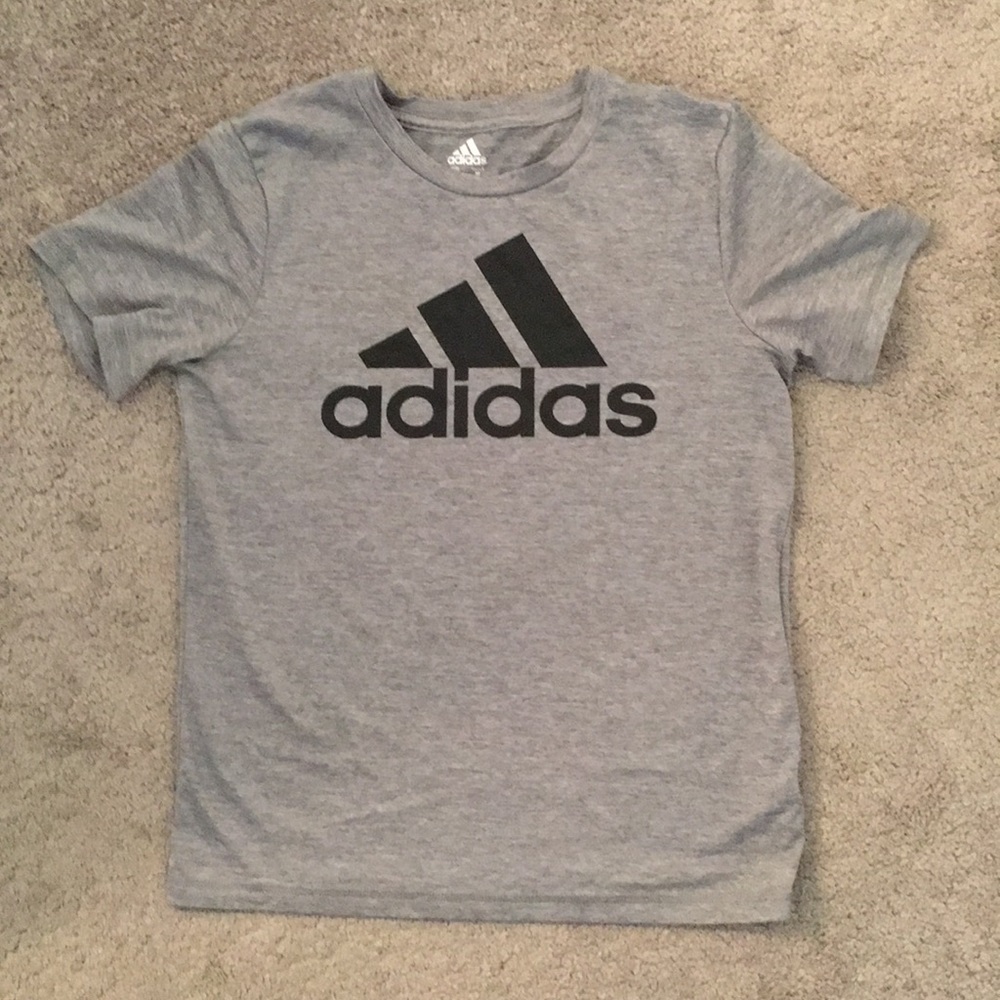 Adidas Boys medium Grey short sleeve T shirt